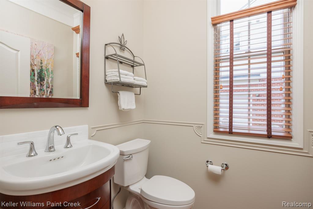 3781 Piedmonte Drive Rochester, MI 48306 - Photo 16 of 42