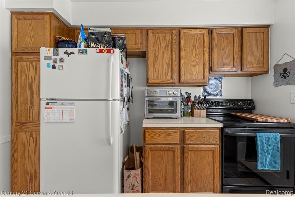 11706 Riverside Drive Plymouth, MI 48170 - Photo 15 of 33