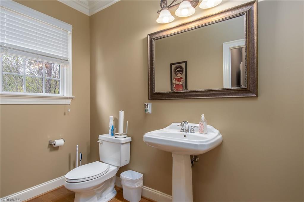 6020 Beckenham Way Oak Ridge, NC 27310 - Photo 7 of 26 main