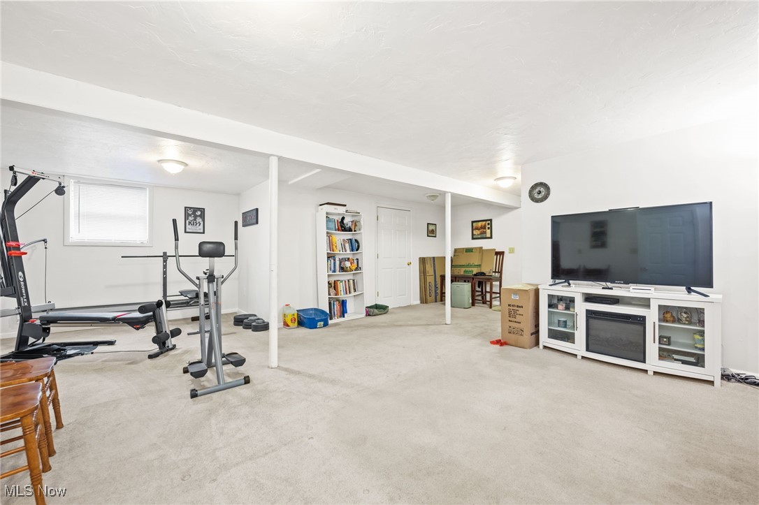 6873 Henderson Road Ravenna, OH 44266 - Photo 4 of 31 Gallery Image 4