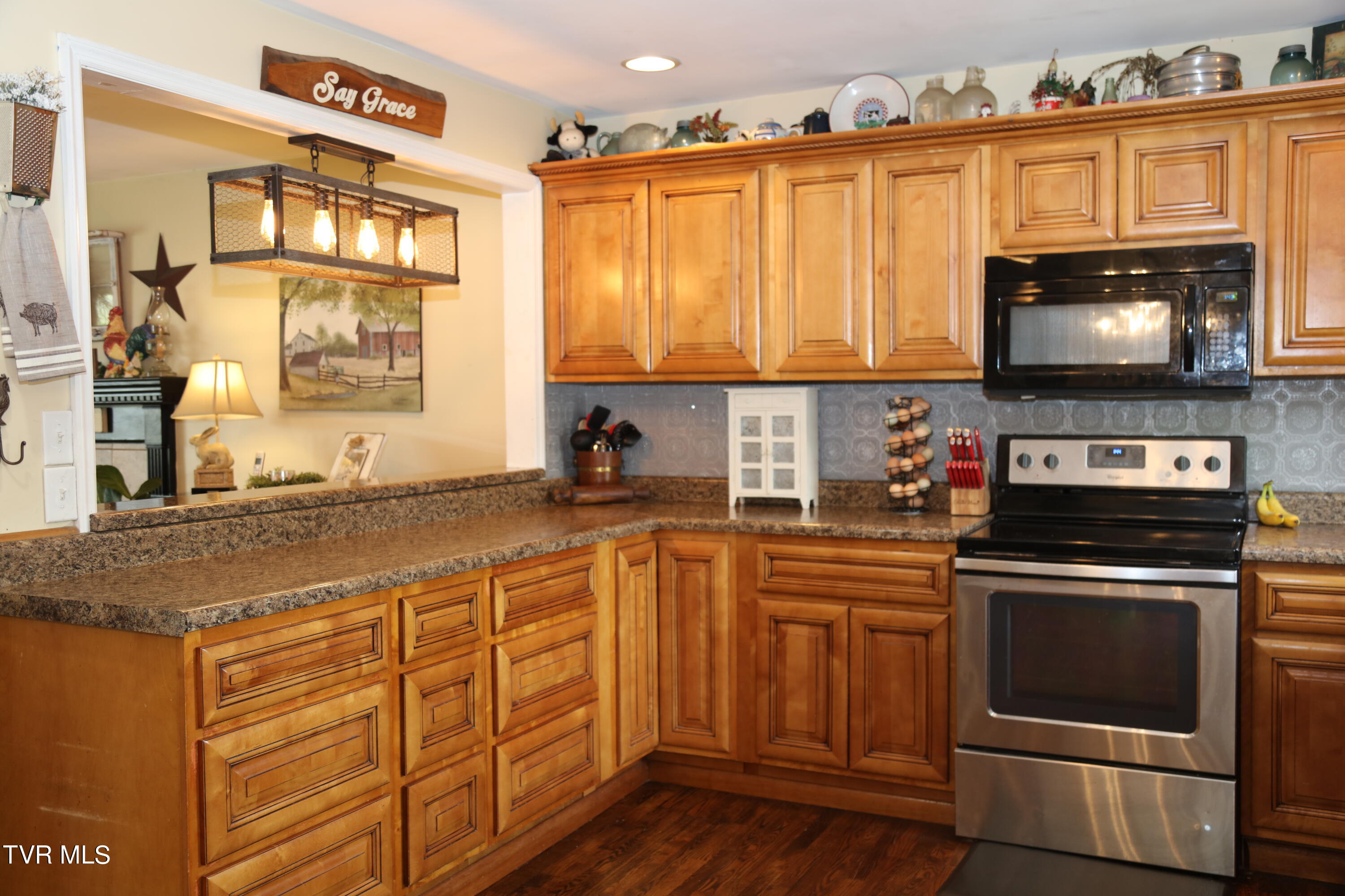 152 Ridgecrest Road Jonesborough, TN 37659 - Photo 9 of 49 18 Kitchen 4