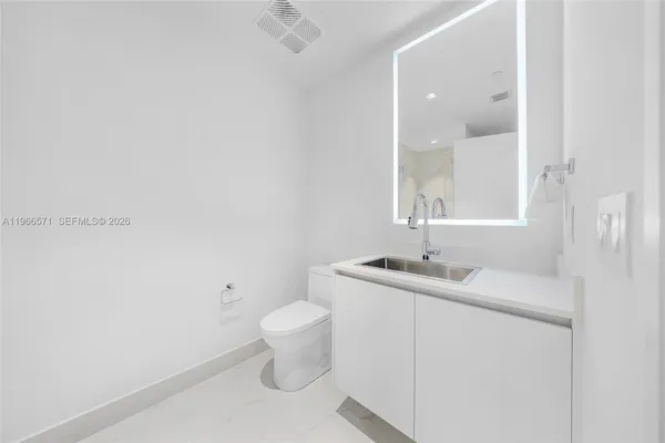 $20,000 | 700 Northeast 24th Street, Unit 4007, Miami, FL 33137