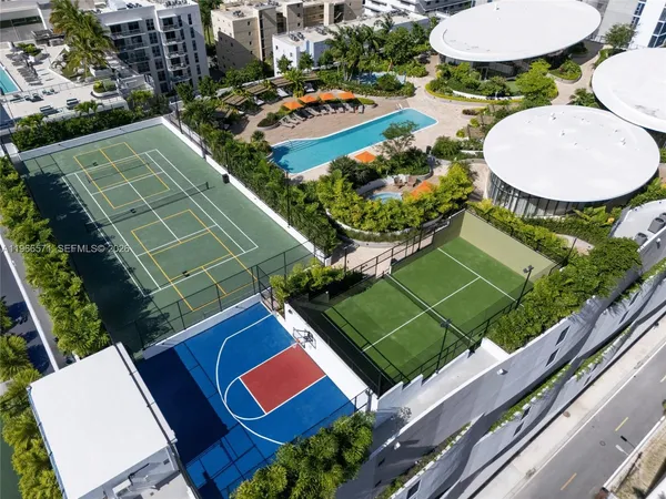 $20,000 | 700 Northeast 24th Street, Unit 4007, Miami, FL 33137