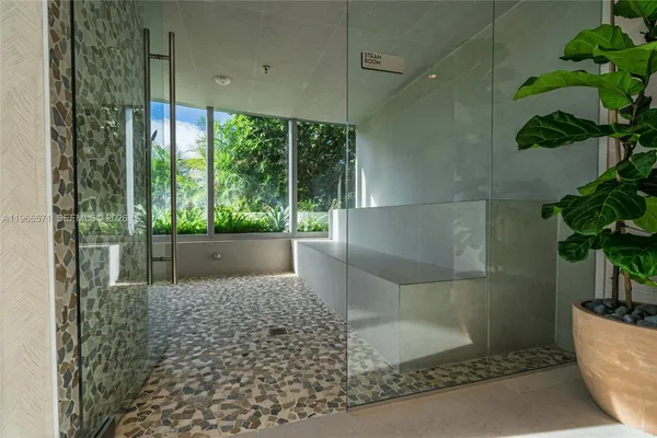 $20,000 | 700 Northeast 24th Street, Unit 4007, Miami, FL 33137