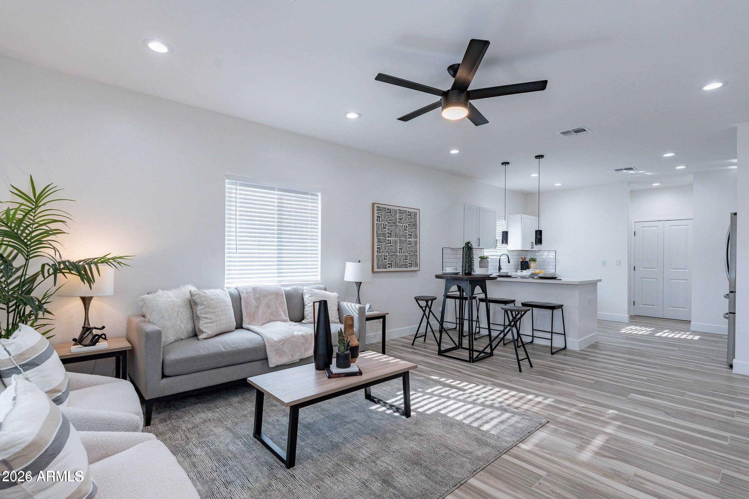 4815 South 28th Street, Unit 2 Phoenix, AZ 85040 - Photo 6 of 20