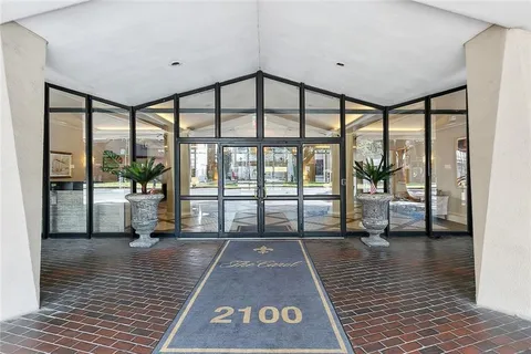 $229,000 | 2100 St Charles Avenue, Unit 12A, New Orleans, LA 70130