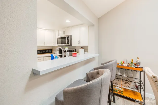 $335,000 | 130 Southwest 116th Street, Unit F32, Seattle, WA 98146