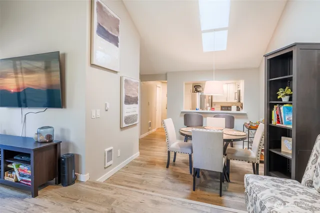 $335,000 | 130 Southwest 116th Street, Unit F32, Seattle, WA 98146