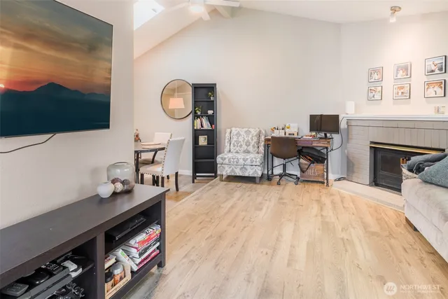 $335,000 | 130 Southwest 116th Street, Unit F32, Seattle, WA 98146