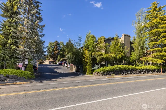 $335,000 | 130 Southwest 116th Street, Unit F32, Seattle, WA 98146