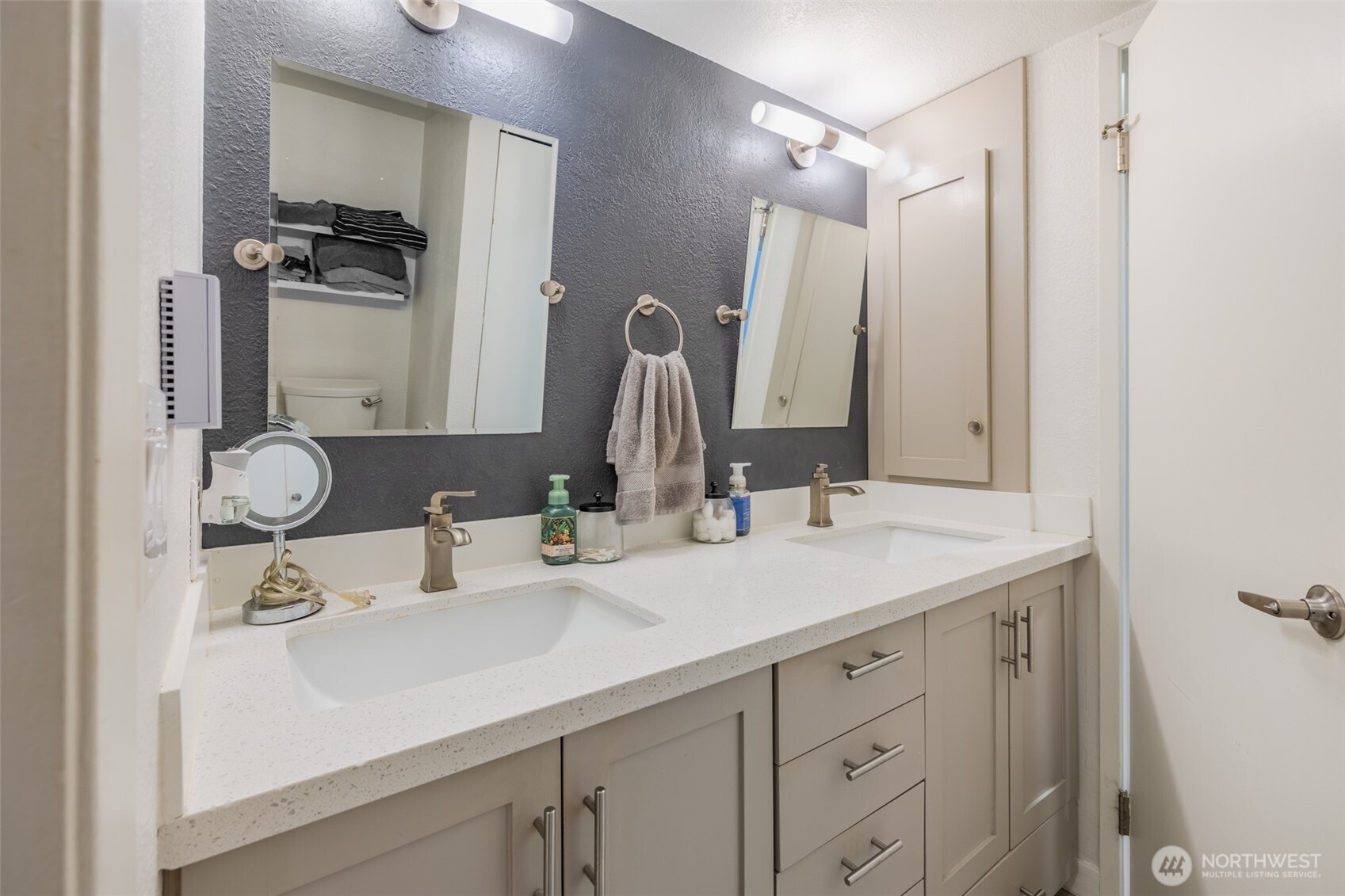 130 Southwest 116th Street, Unit F32 Seattle, WA 98146 - Photo 5 of 37