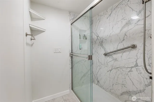 $335,000 | 130 Southwest 116th Street, Unit F32, Seattle, WA 98146