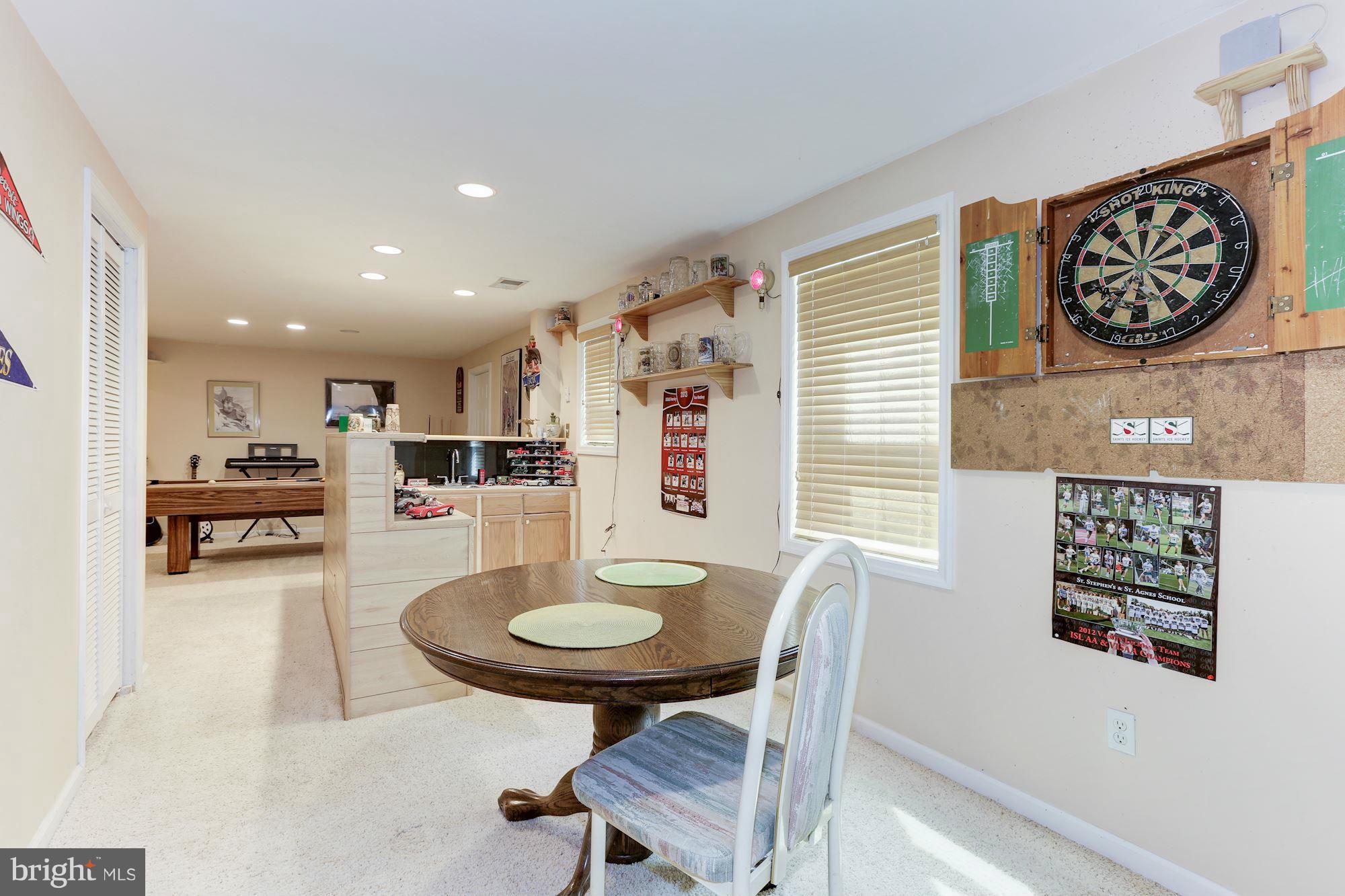 8524 Innisfree Drive Springfield, VA 22153 - Photo 25 of 30 and entertaining