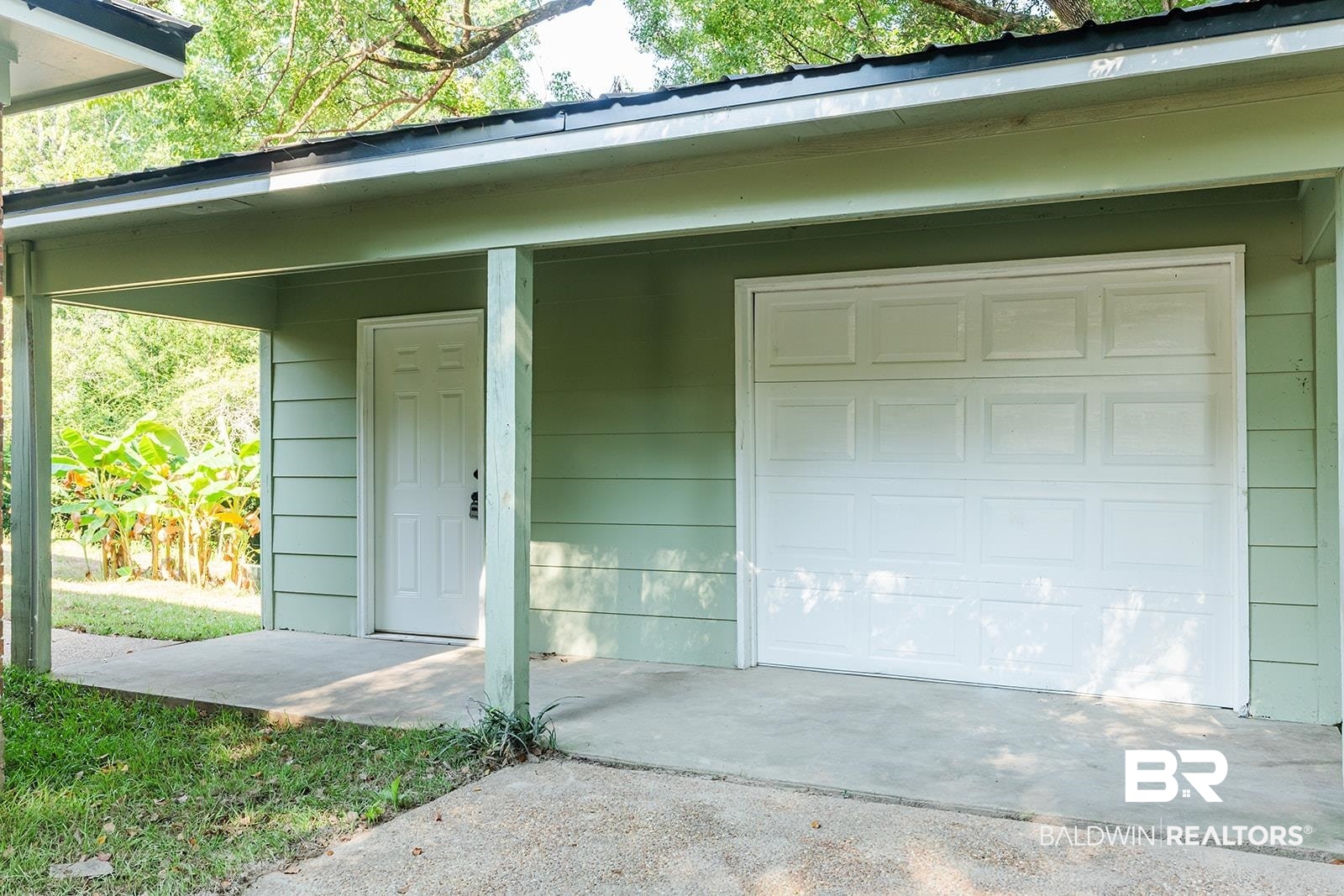 4626 Gold Drive Mobile, AL 36619 - Photo 40 of 48 View of garage