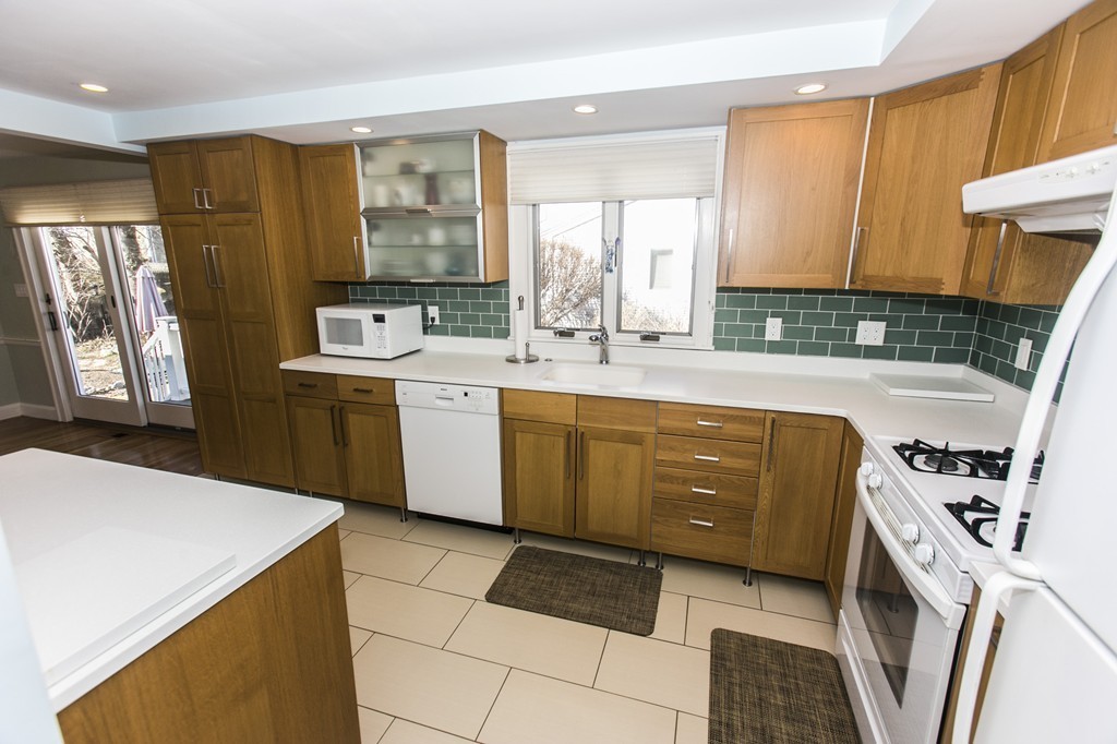 10 Bacon Road Belmont, MA 02478 - Photo 4 of 11 Gallery Image 4