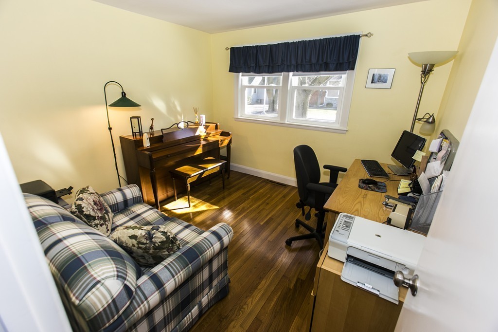 10 Bacon Road Belmont, MA 02478 - Photo 7 of 11 Gallery Image 7