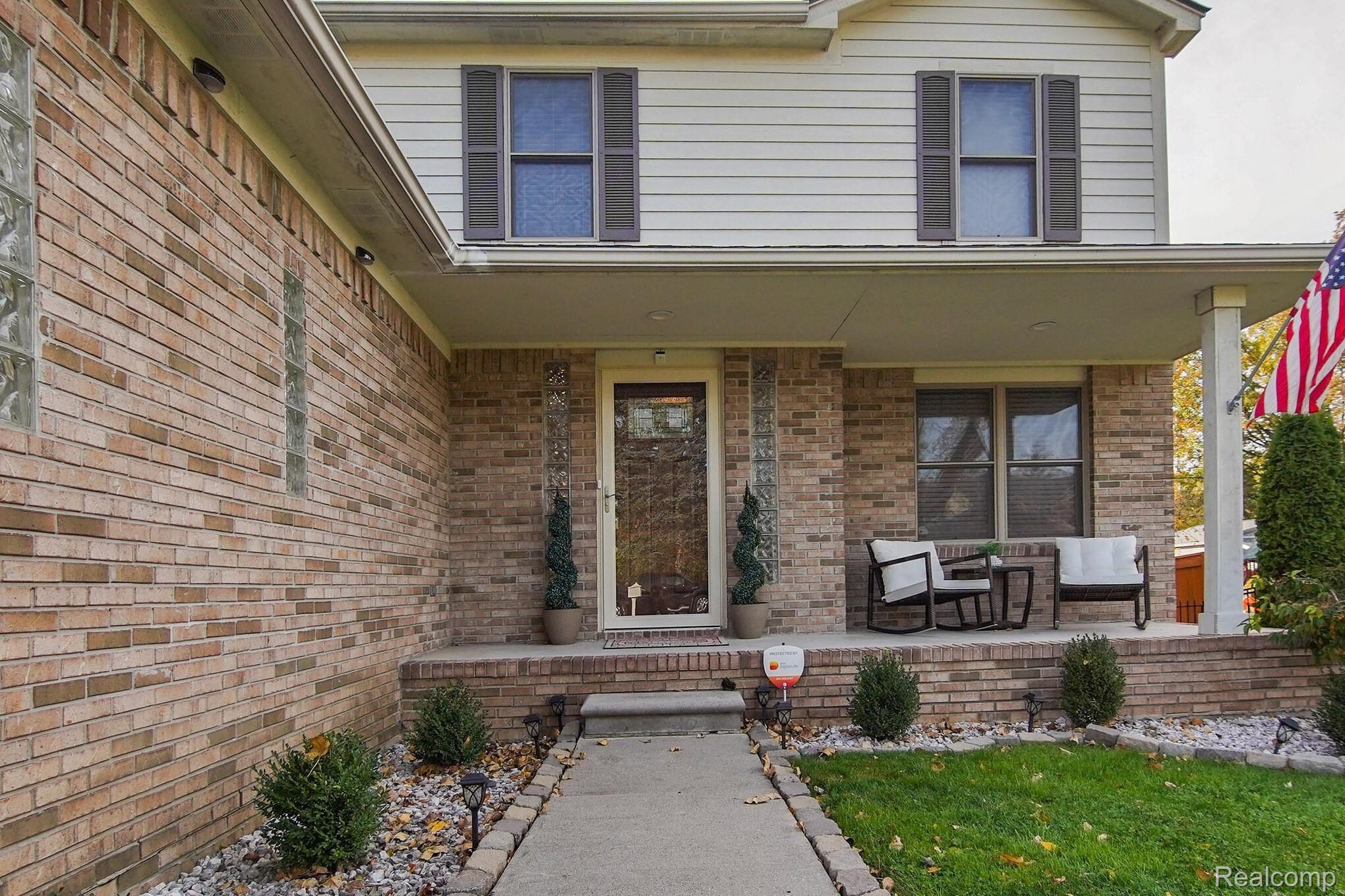 3576 Samuel Avenue Rochester, MI 48309 - Photo 28 of 31 Close up of front