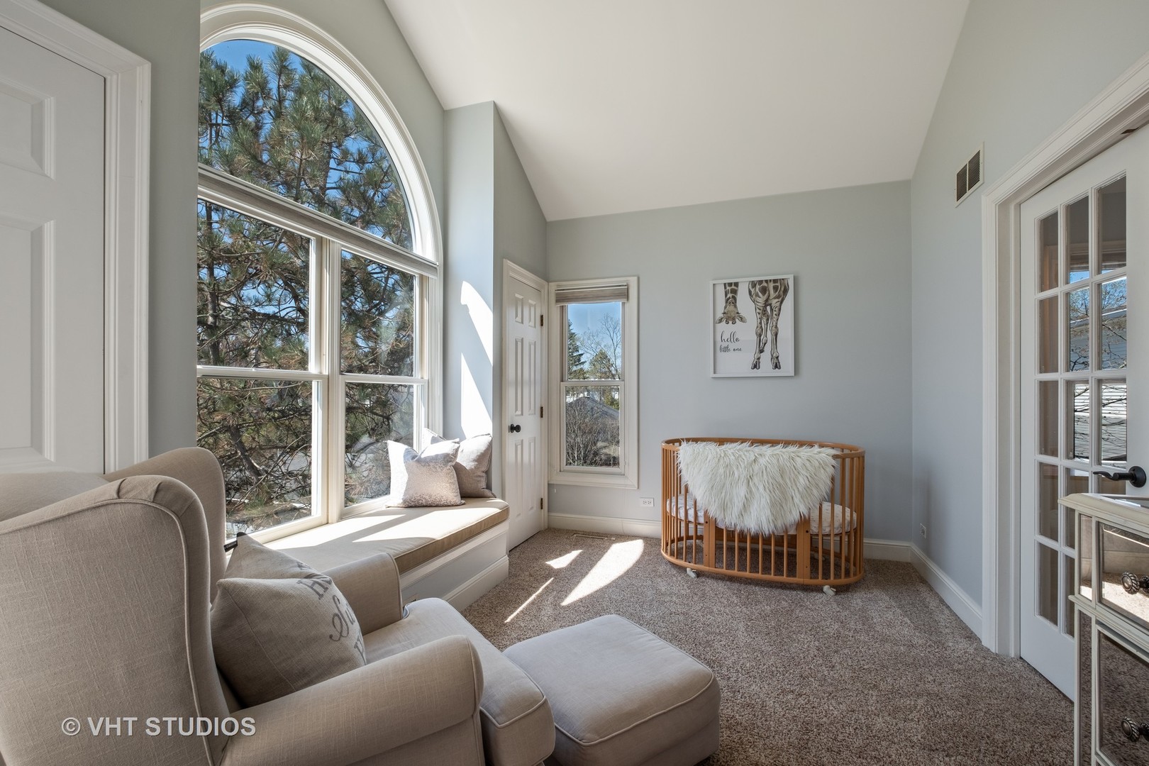 254 Ridge Avenue Winnetka, IL 60093 - Photo 16 of 34 a living room with furniture and a large window