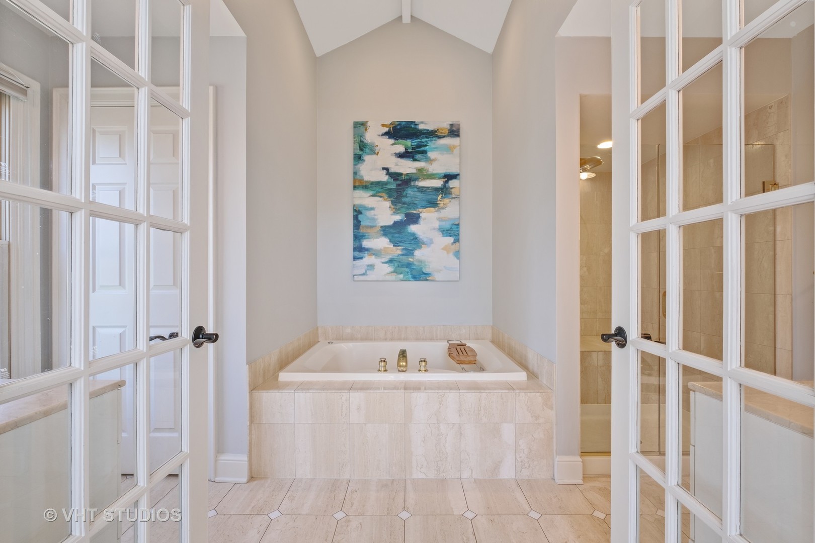 254 Ridge Avenue Winnetka, IL 60093 - Photo 21 of 34 a bathroom with a bathtub and shower