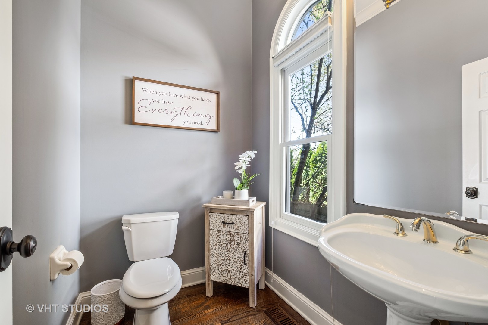 254 Ridge Avenue Winnetka, IL 60093 - Photo 27 of 34 a bathroom with a toilet sink and mirror