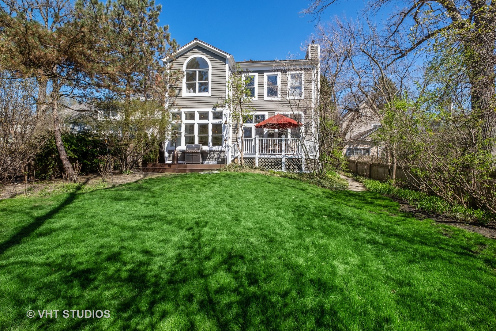 254 Ridge Avenue Winnetka, IL 60093 - Photo 29 of 34 a view of a house with a yard and sitting area