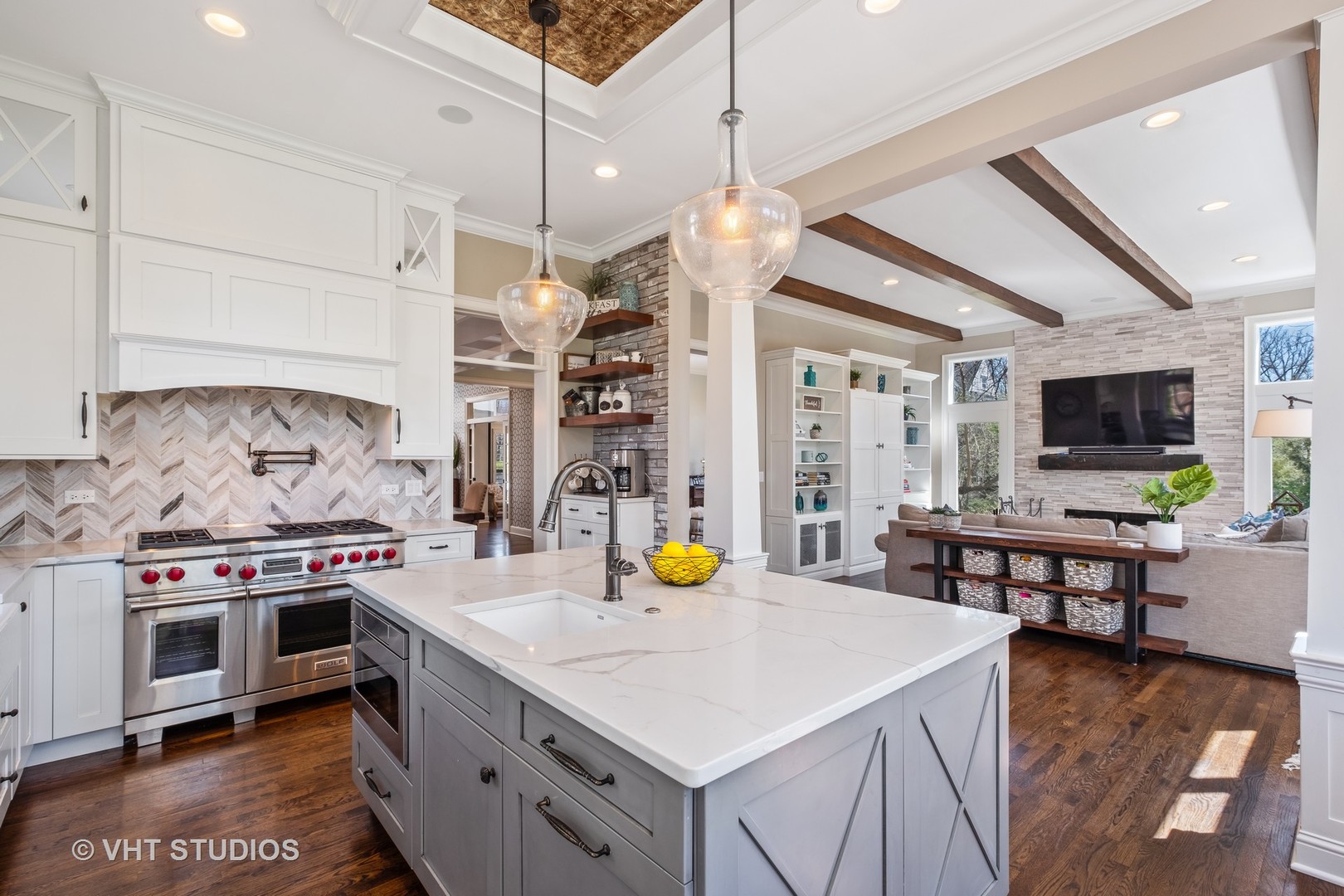 254 Ridge Avenue Winnetka, IL 60093 - Photo 8 of 34 a kitchen with a stove and a wooden floor