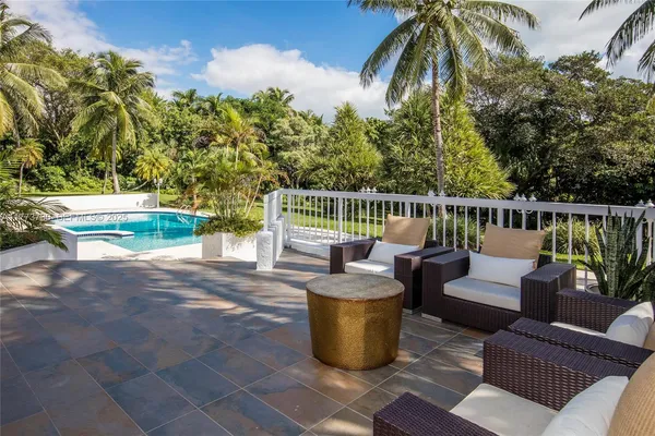 $7,950,000 | 413 Santurce Avenue, Coral Gables, FL 33143
