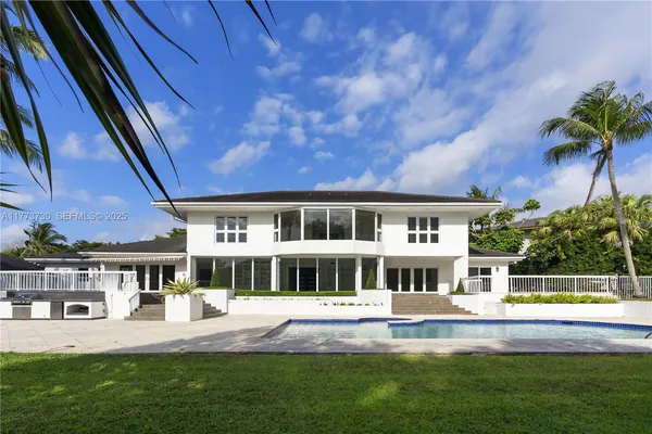 $7,950,000 | 413 Santurce Avenue, Coral Gables, FL 33143