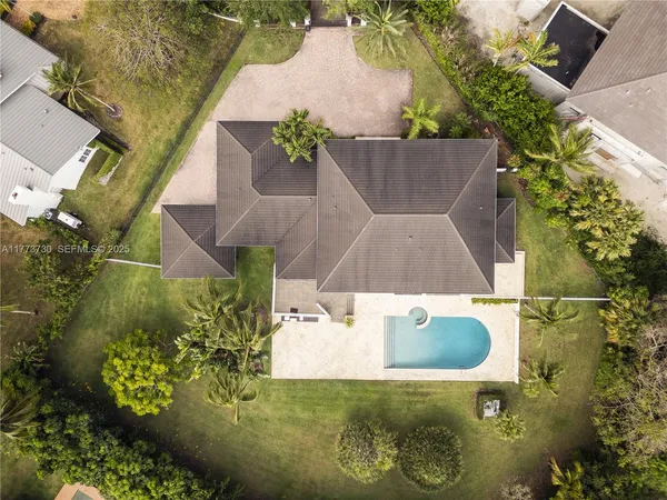 $7,950,000 | 413 Santurce Avenue, Coral Gables, FL 33143