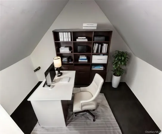 $3,850 | 72 Soundview Street, Unit 2, New Rochelle, NY 10805