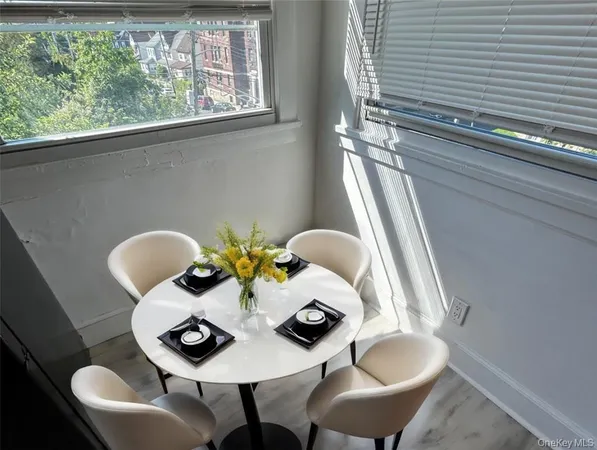 $3,850 | 72 Soundview Street, Unit 2, New Rochelle, NY 10805