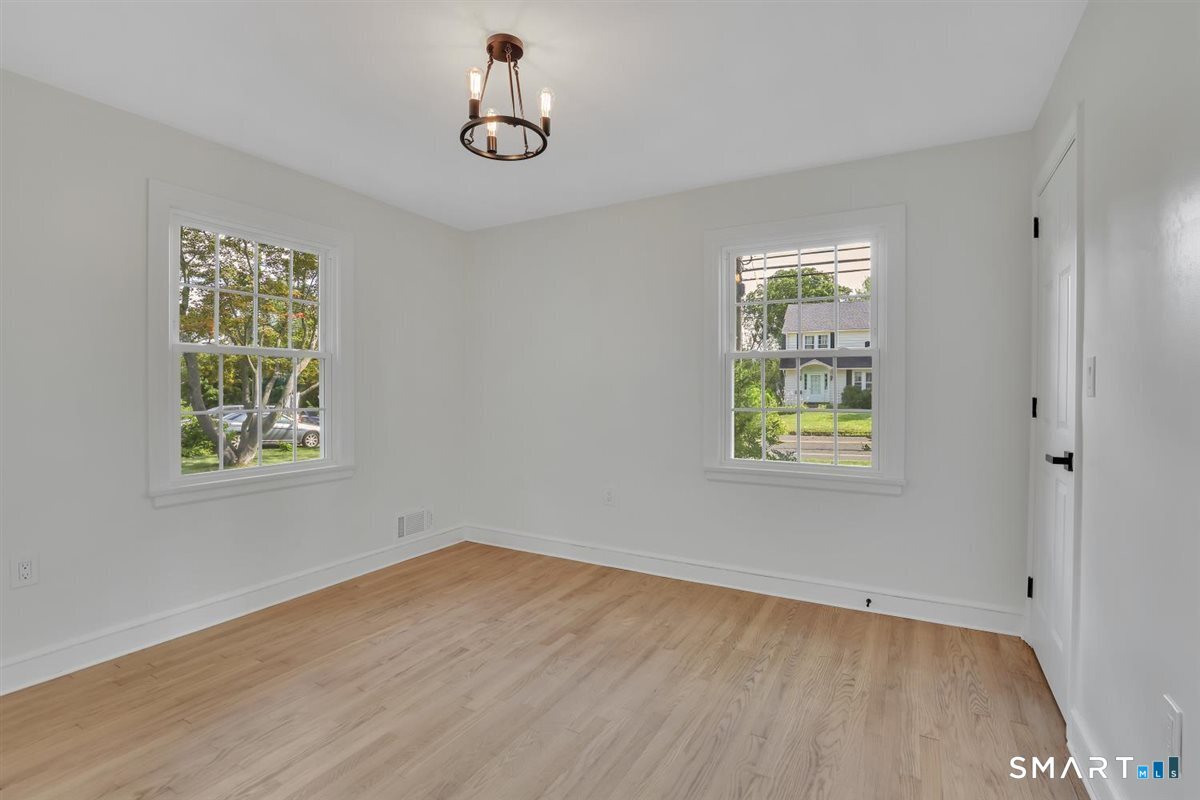 147 Ridge Road Middletown, CT 06457 - Photo 26 of 37 Gallery Image 26