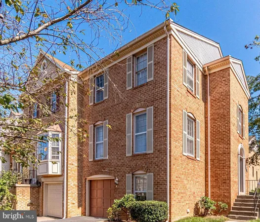 $3,400 | 4216 Fox Lake Drive, Fairfax, VA 22033