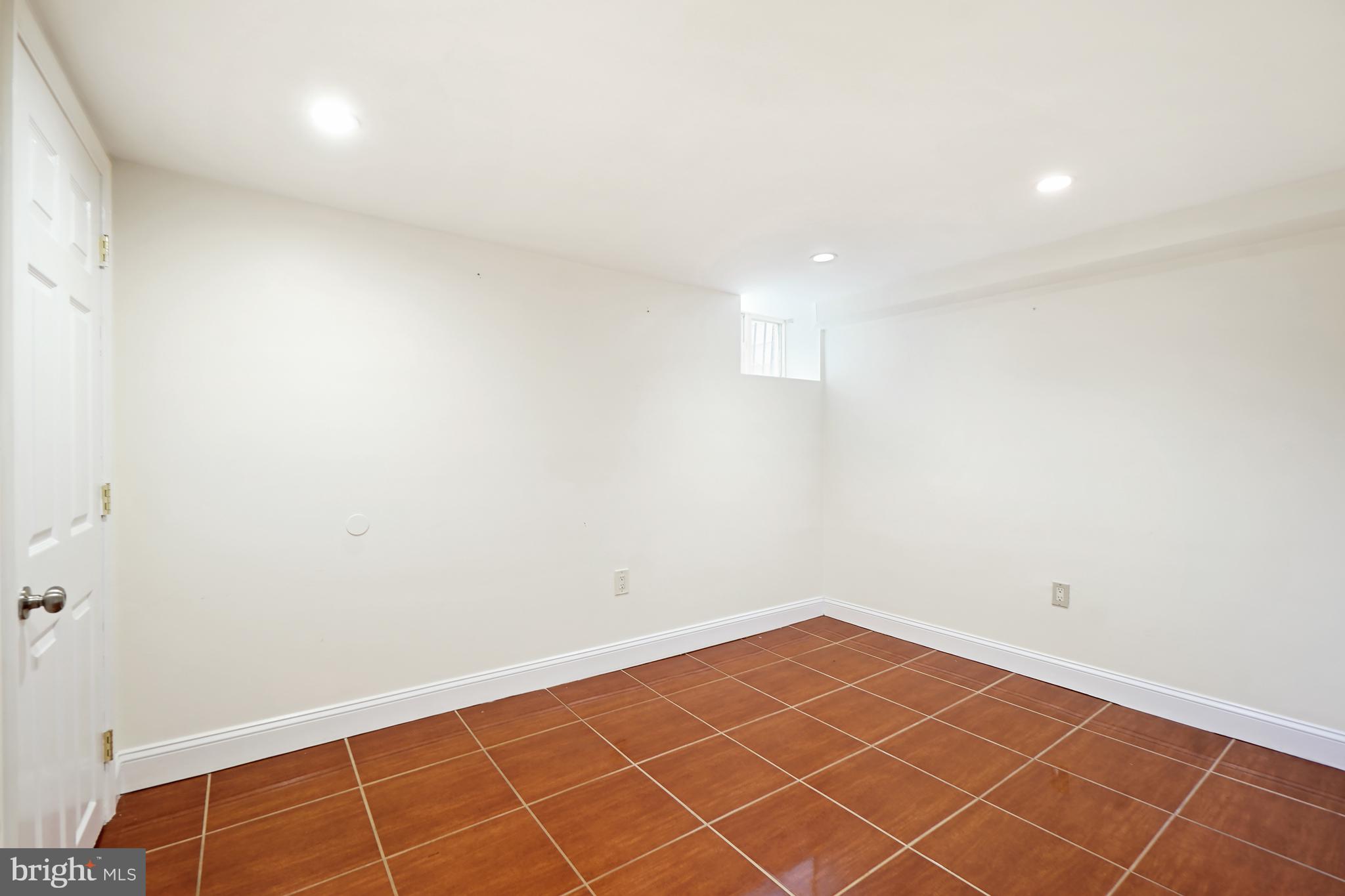 632 Q Street Northwest Washington, DC 20001 - Photo 25 of 29