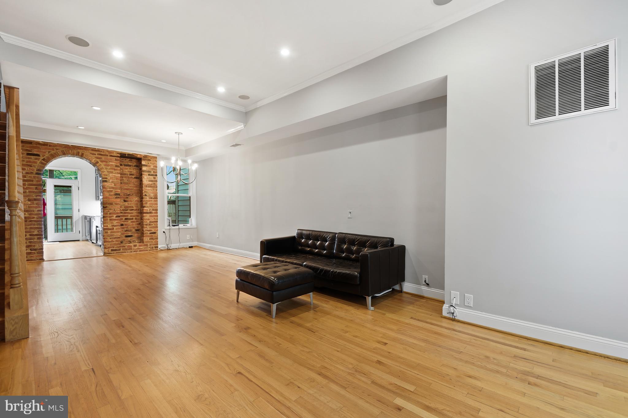 632 Q Street Northwest Washington, DC 20001 - Photo 3 of 29