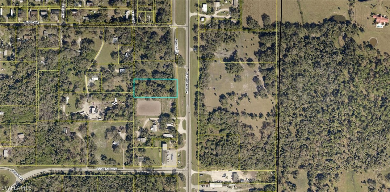 29 North State Road LaBelle, FL 33935 - Photo 8 of 8 a bathroom with a shower