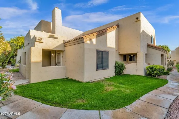 $2,300 | 3441 North 31st Street, Unit 109, Phoenix, AZ 85016