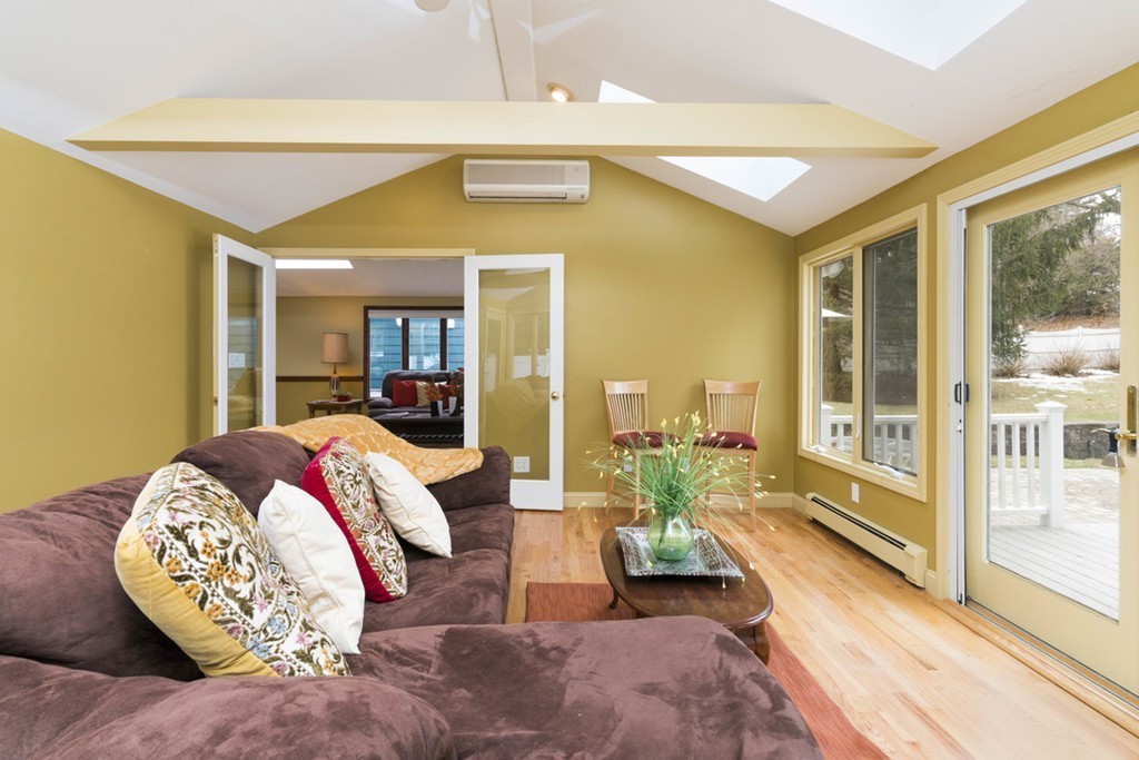 37 Berkeley Road Framingham, MA 01701 - Photo 10 of 29 Gallery Image 10