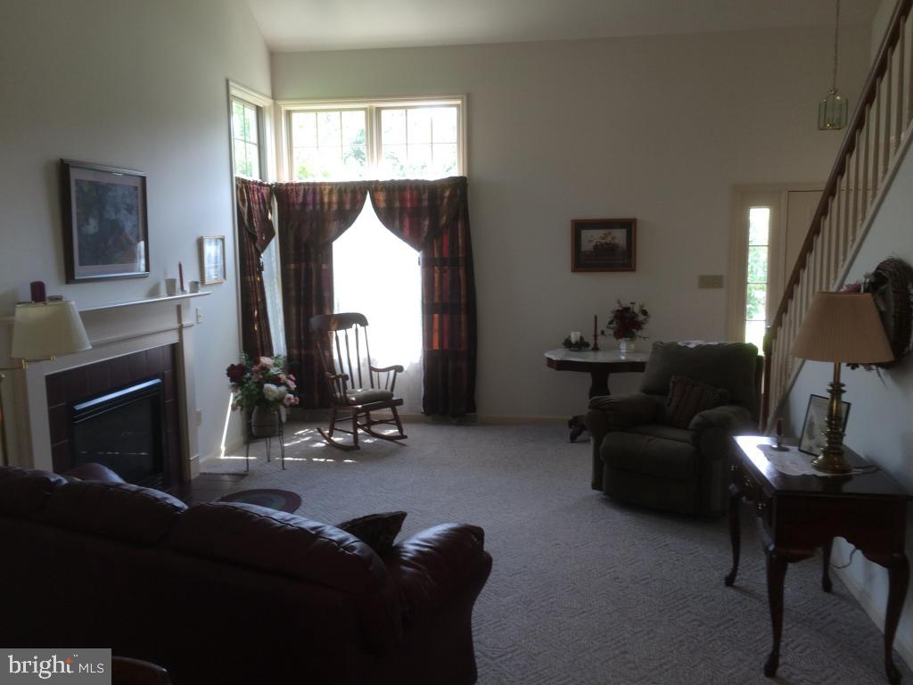 29 Field Lane Lititz, PA 17543 - Photo 5 of 23