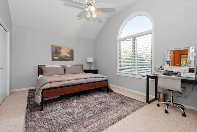 $399,900 | 9051 Archer Avenue, Willow Springs, IL 60480