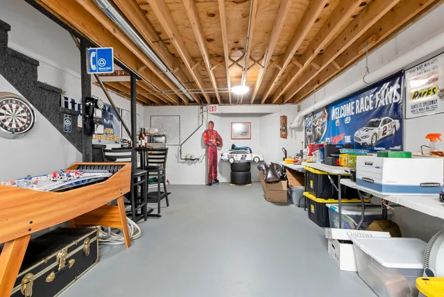 $399,900 | 9051 Archer Avenue, Willow Springs, IL 60480