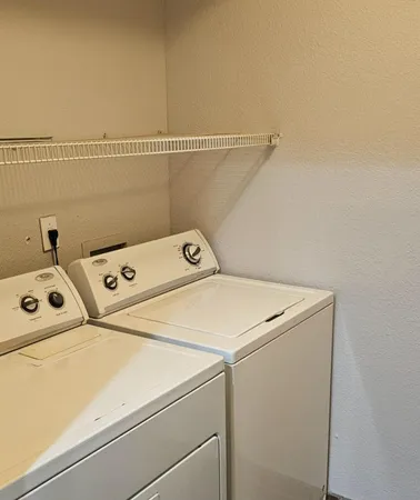 $1,798 | 4704 East Paradise Village Parkway North, Unit 121, Phoenix, AZ 85032