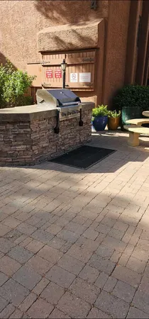 $1,798 | 4704 East Paradise Village Parkway North, Unit 121, Phoenix, AZ 85032