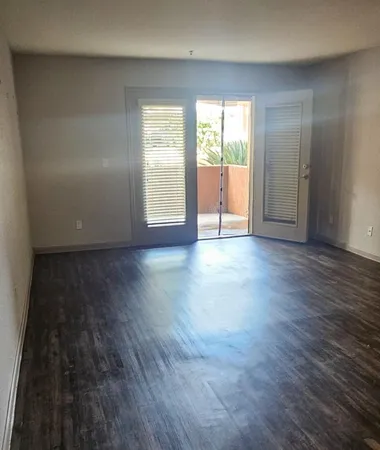 $1,798 | 4704 East Paradise Village Parkway North, Unit 121, Phoenix, AZ 85032