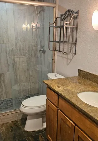 $1,798 | 4704 East Paradise Village Parkway North, Unit 121, Phoenix, AZ 85032