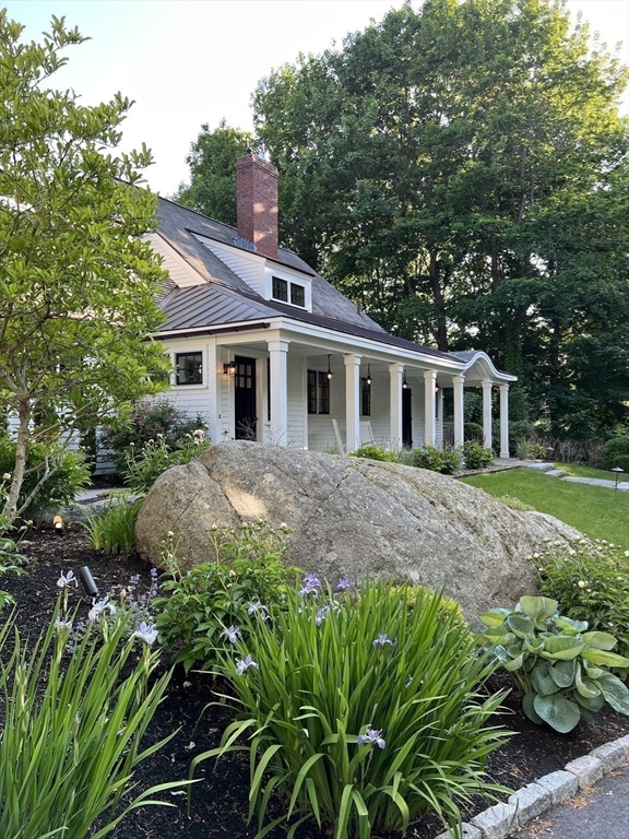27 Harbor Street Manchester, MA 01944 - Photo 3 of 41 Gallery Image 3