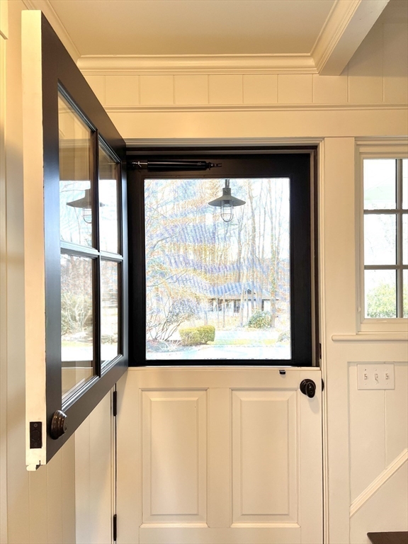 27 Harbor Street Manchester, MA 01944 - Photo 6 of 41 Gallery Image 6