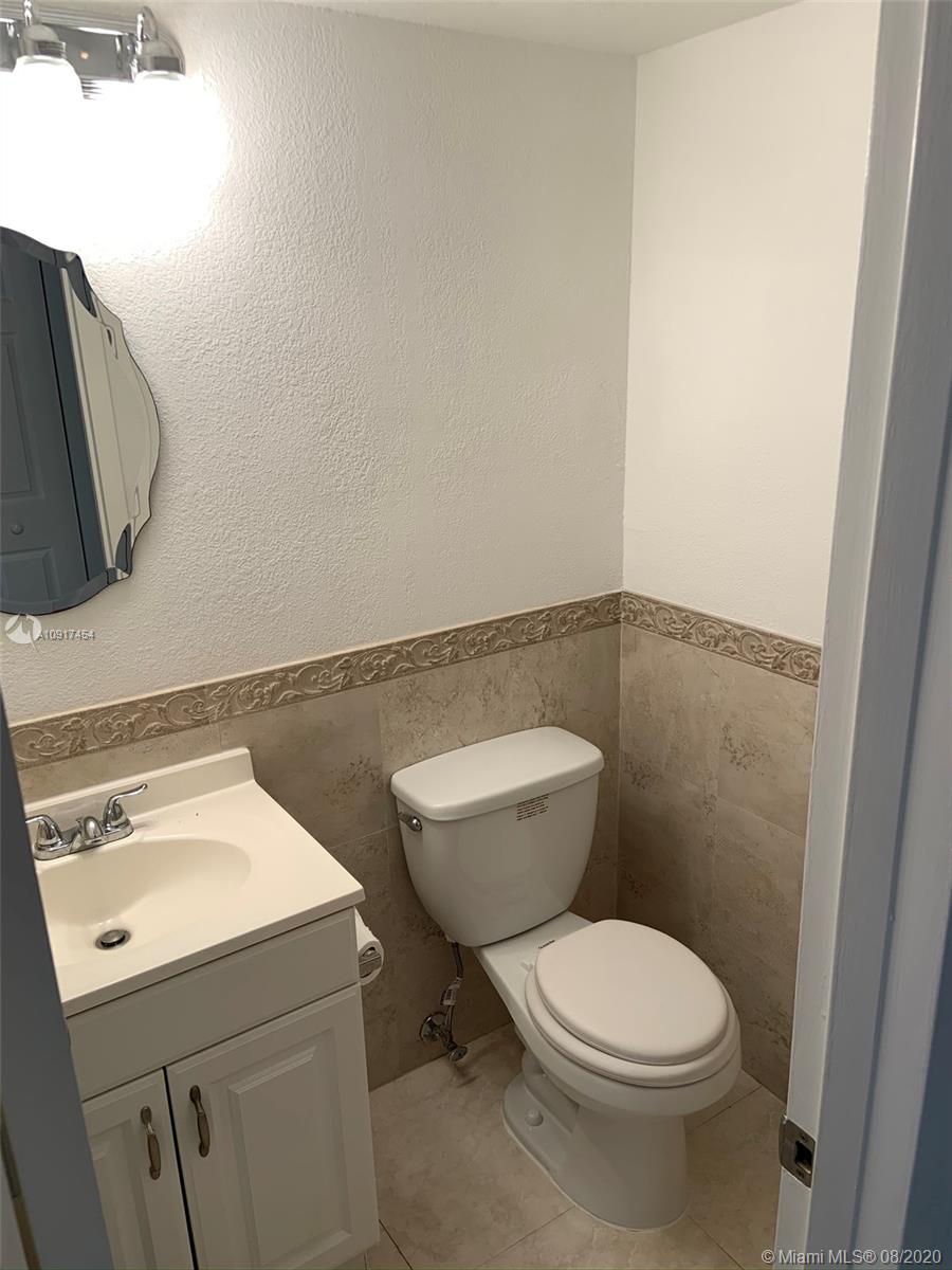 31 Suffolk A, Unit 31 Boca Raton, FL 33434 - Photo 12 of 21