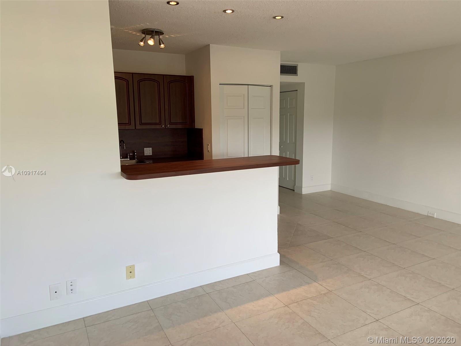 31 Suffolk A, Unit 31 Boca Raton, FL 33434 - Photo 5 of 21