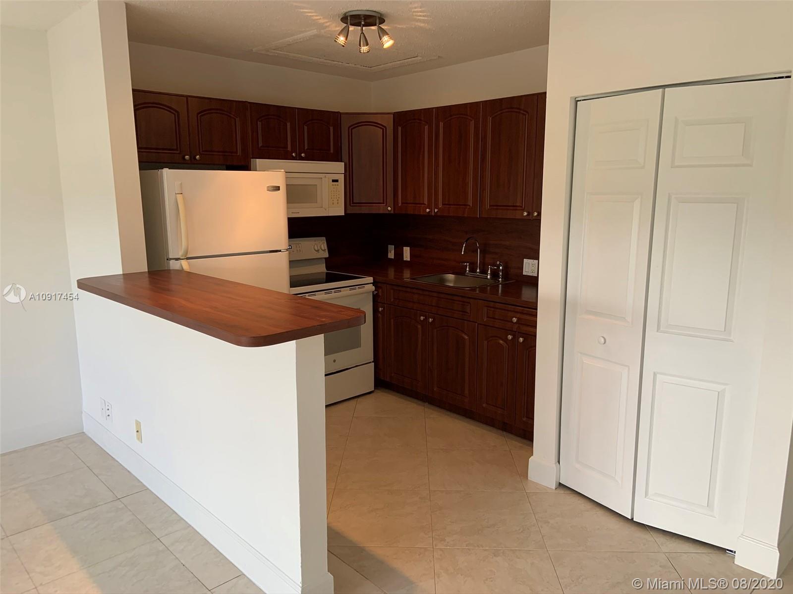 31 Suffolk A, Unit 31 Boca Raton, FL 33434 - Photo 9 of 21
